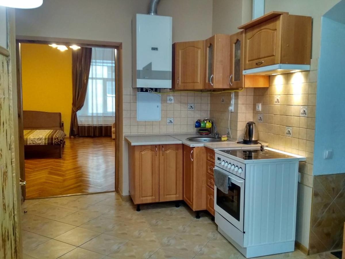 Apartment On Virmens'Ka Street リヴィウ エクステリア 写真