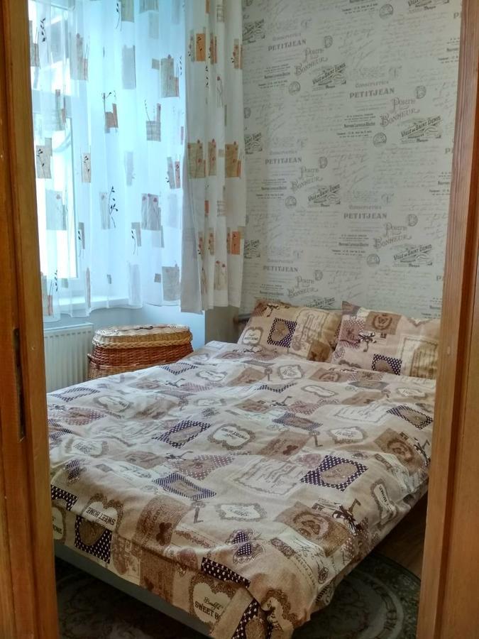Apartment On Virmens'Ka Street リヴィウ エクステリア 写真